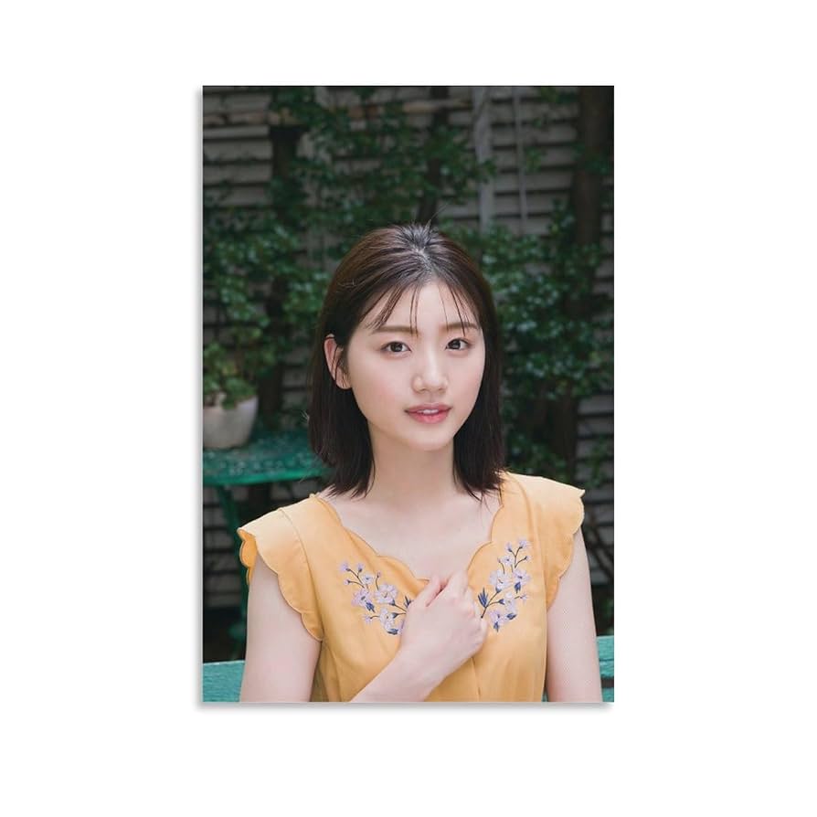 Amazon.co.jp: 佐々木美玲(日向坂46)超絶かわいい水着ポスター